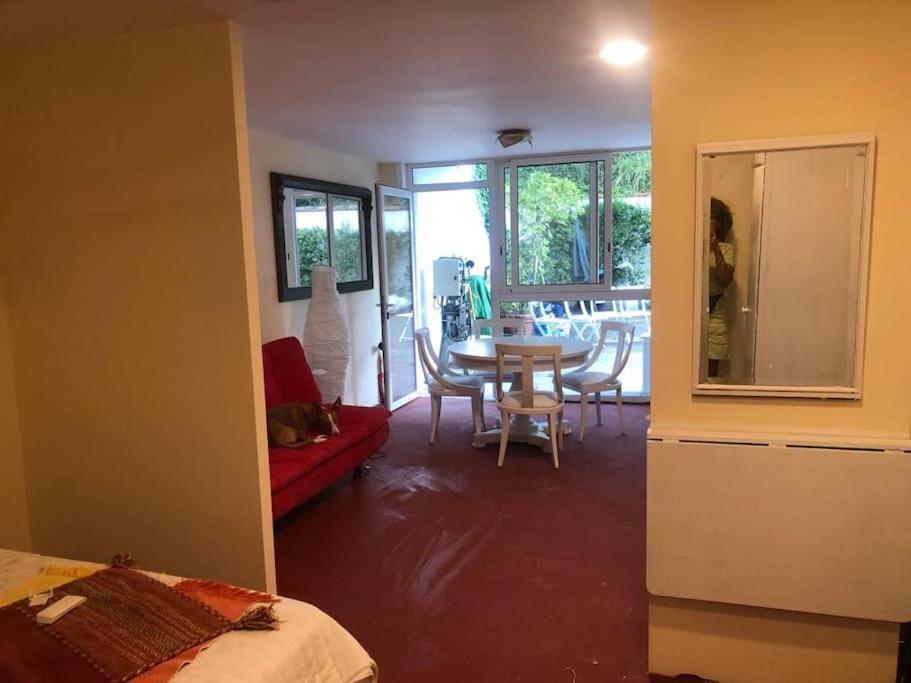 Apartamento Abierto Con Patio Matadepera Eksteriør billede