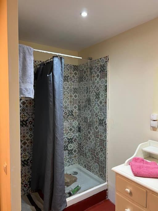 Apartamento Abierto Con Patio Matadepera Eksteriør billede